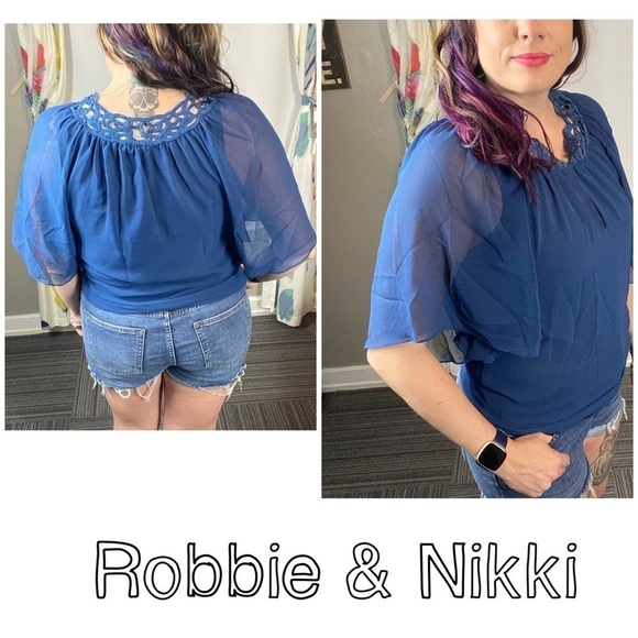 Robbi & Nikki blue crochet trim flutter sleeve top lightweight summer Flowy - Picture 1 of 10